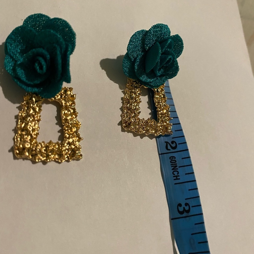 ✨❤️ Statement Rainbow Floral Drop Earrings | Gold Textured Rectangle Dangle 💛✨ - Picture 15 of 16